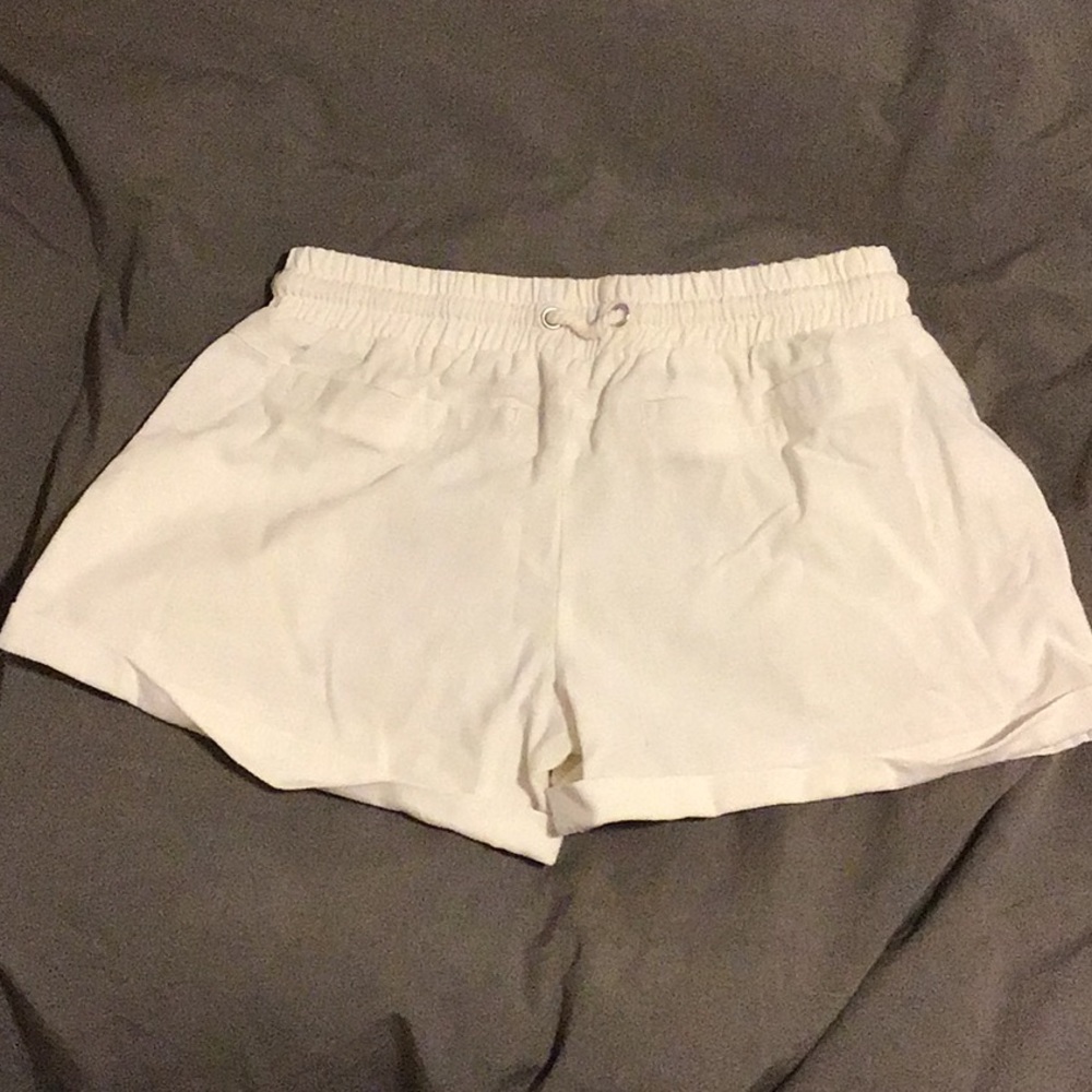 Shorts - Picture 2 of 3